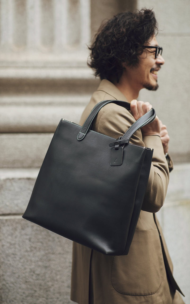 Leather Bags for Business Scenes with Stylist Akihiro Shikata