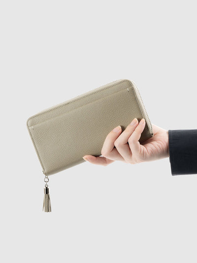 Cowhide  Clarte Fringe Long Wallet in Celadon Made in Japan