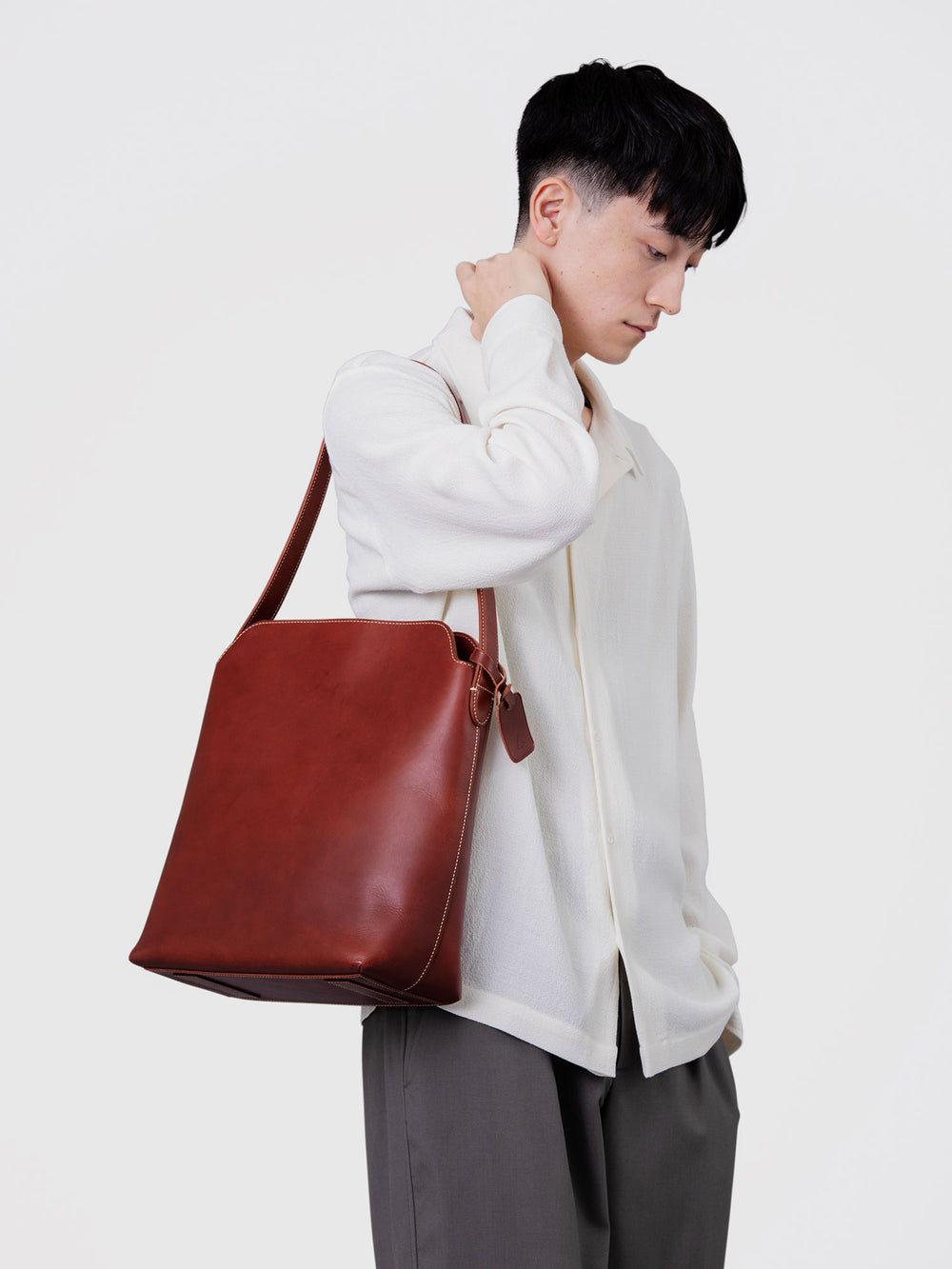 Steerhide  Diario Single Strap Tote in Coffee Made in Japan