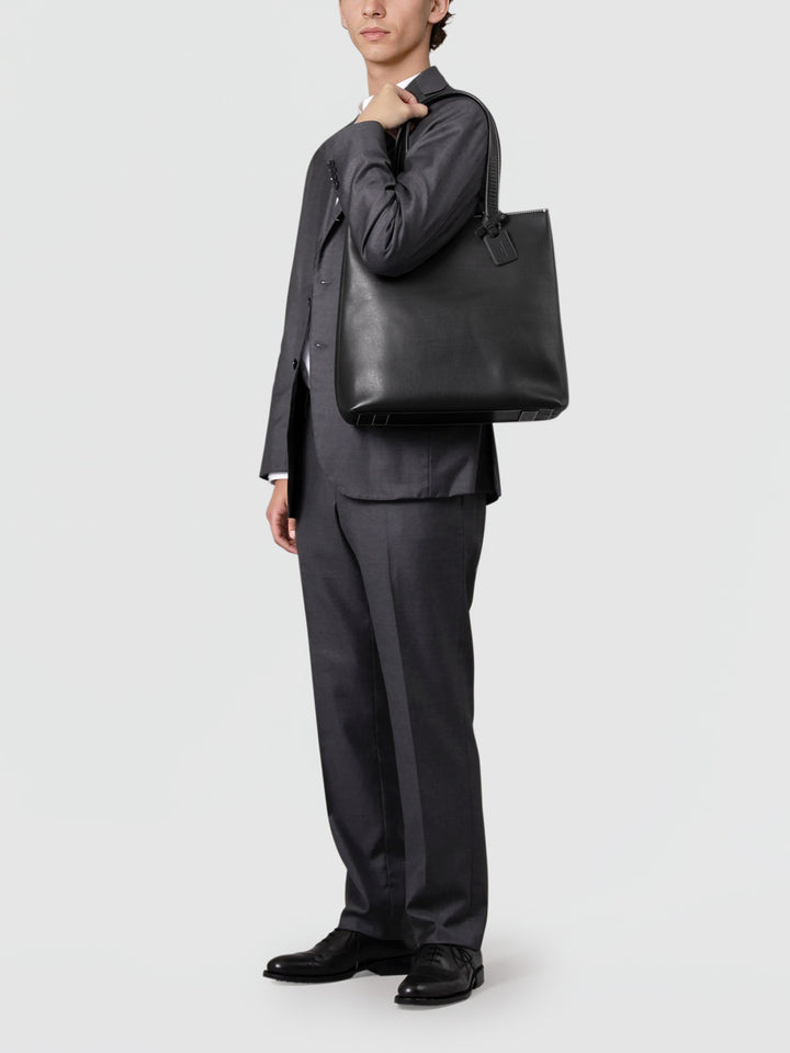 dr-tall-tote_model_1_f1bedcae-