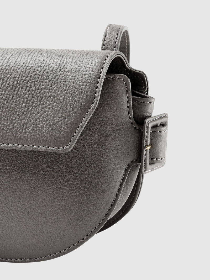 Steerhide (Medium Grain Leather) Editor Mini Round Crossbody in Red Clay Made in Japan