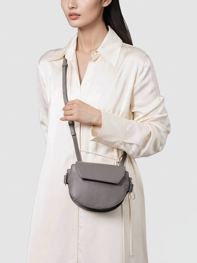 Steerhide (Medium Grain Leather) Editor Mini Round Crossbody in Red Clay Made in Japan