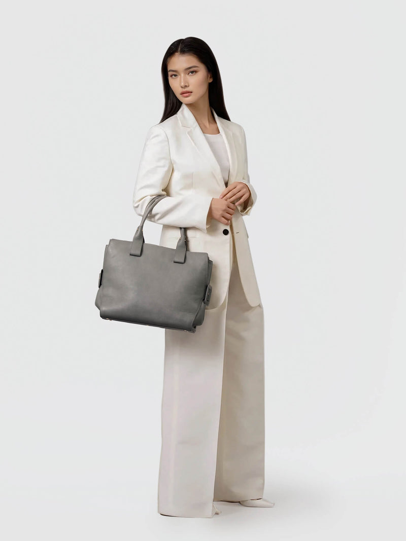 Steerhide (Medium Grain Leather) Editor Tote in Ecru Made in Japan