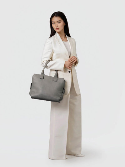 Steerhide (Medium Grain Leather) Editor Tote in Ecru Made in Japan