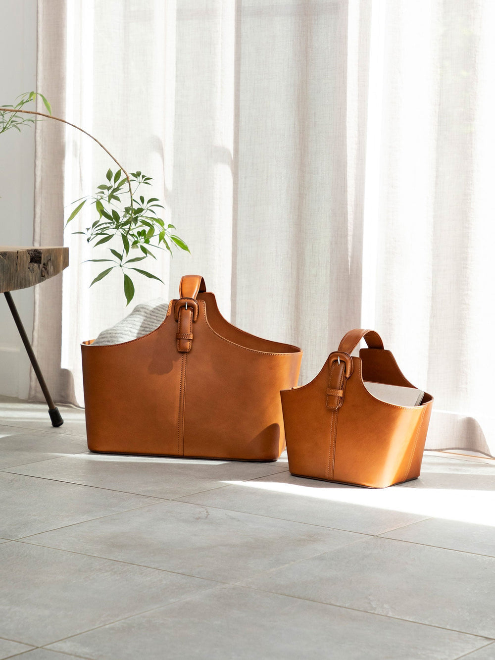 Home Collection Leather Basket (L)