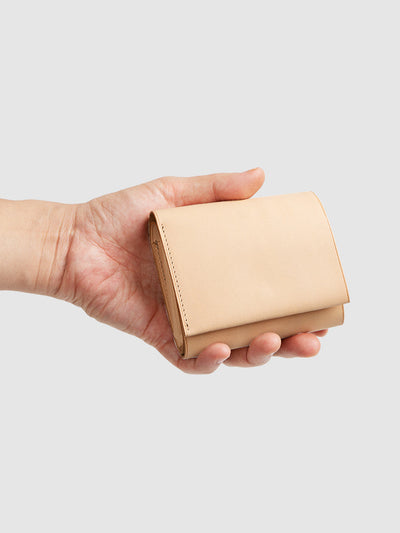 Plain Nume Clutch Wallet