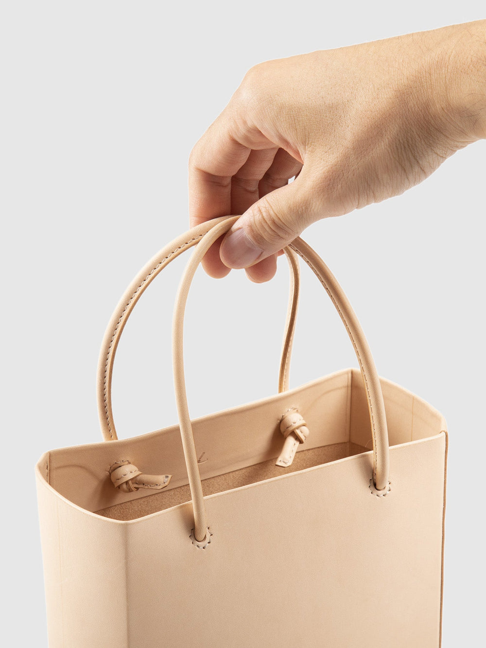 Plain Nume Handy Tote | Nume Leather Tote | Tsuchiya Kaban