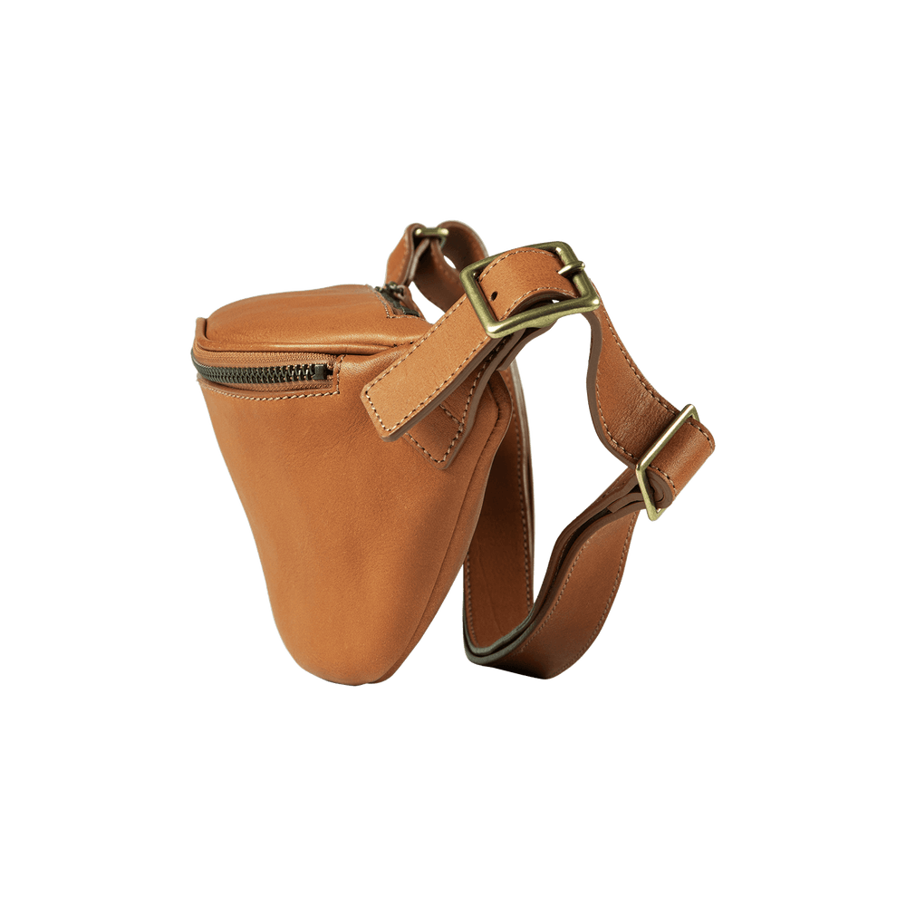 Roadster Crossbody Bag | Leather Crossbody Bag | Tsuchiya Kaban