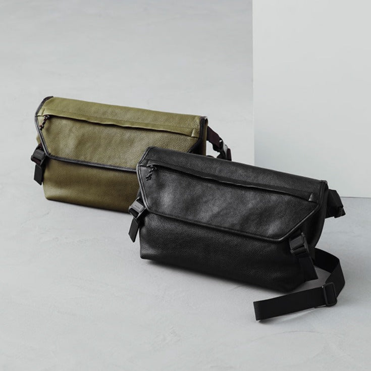 Steerhide  【Online Exclusive】Messenger Bag in Black Made in Japan