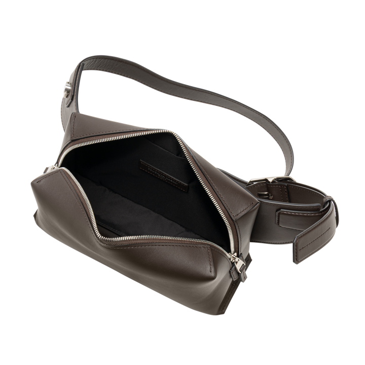 Straven Crossbody Bag | Leather Crossbody Bag | Tsuchiya Kaban