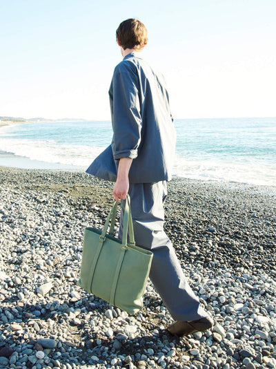 Steerhide (Soft Nume Leather) Tone Nume Daily Tote in Stone Made in Japan