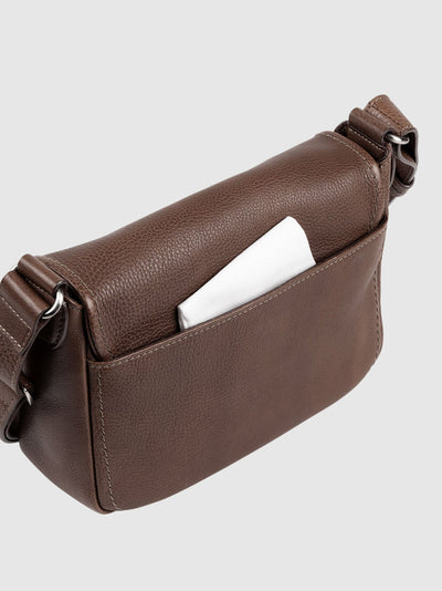 Steerhide (Soft Nume Leather) Tone Nume Medium Shoulder in Stone Made in Japan