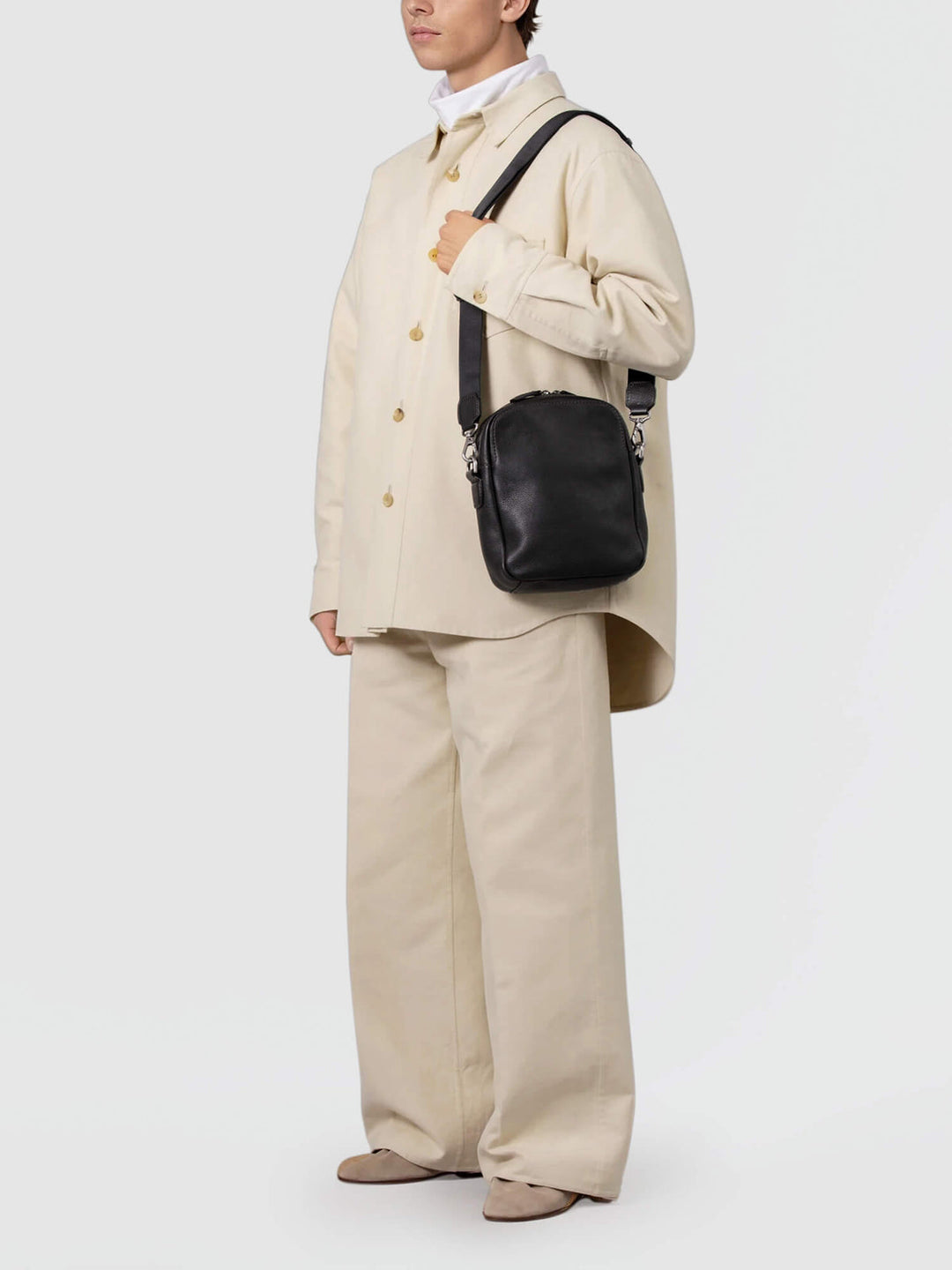 Tone Nume Box Shoulder Bag | Nume Leather Shoulder Bag | Tsuchiya