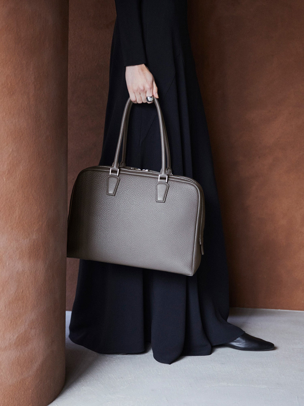 Cowhide (Italian Shrink Leather) TSUCHIYA Class BelleAube Boston in Black Made in Japan