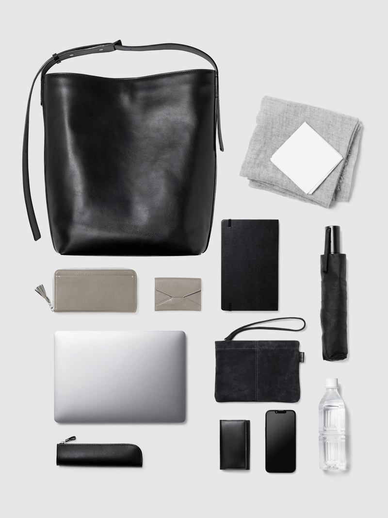 Steerhide (High-Gloss Leather) Atlow Bucket Tote in Mocha Made in Japan