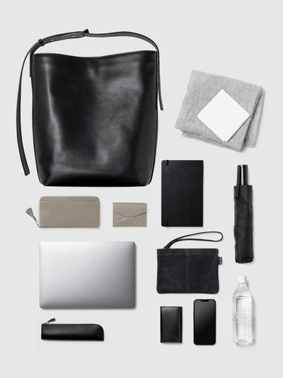 Steerhide (High-Gloss Leather) Atlow Bucket Tote in Mocha Made in Japan