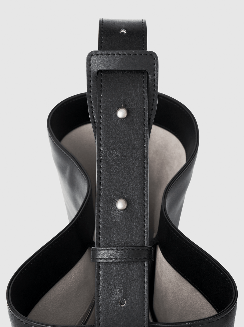 Steerhide (High-Gloss Leather) Atlow Bucket Tote in Mocha Made in Japan