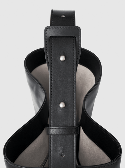 Steerhide (High-Gloss Leather) Atlow Bucket Tote in Mocha Made in Japan