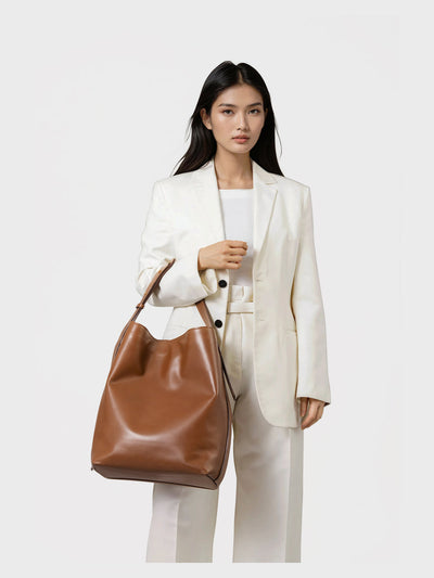 Steerhide (High-Gloss Leather) Atlow Bucket Tote in Mocha Made in Japan