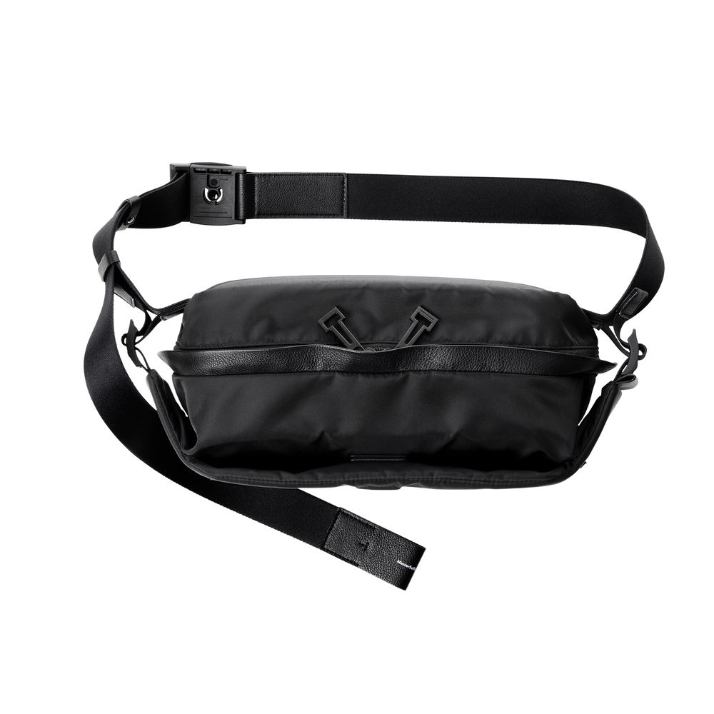 60Solid Crossbody Bag | Leather Crossbody Bag | Tsuchiya Kaban