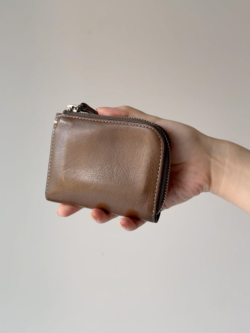 Cowhide (Vachetta Milled Leather) Urbano L Zip Wallet in Camel Gold Made in Japan