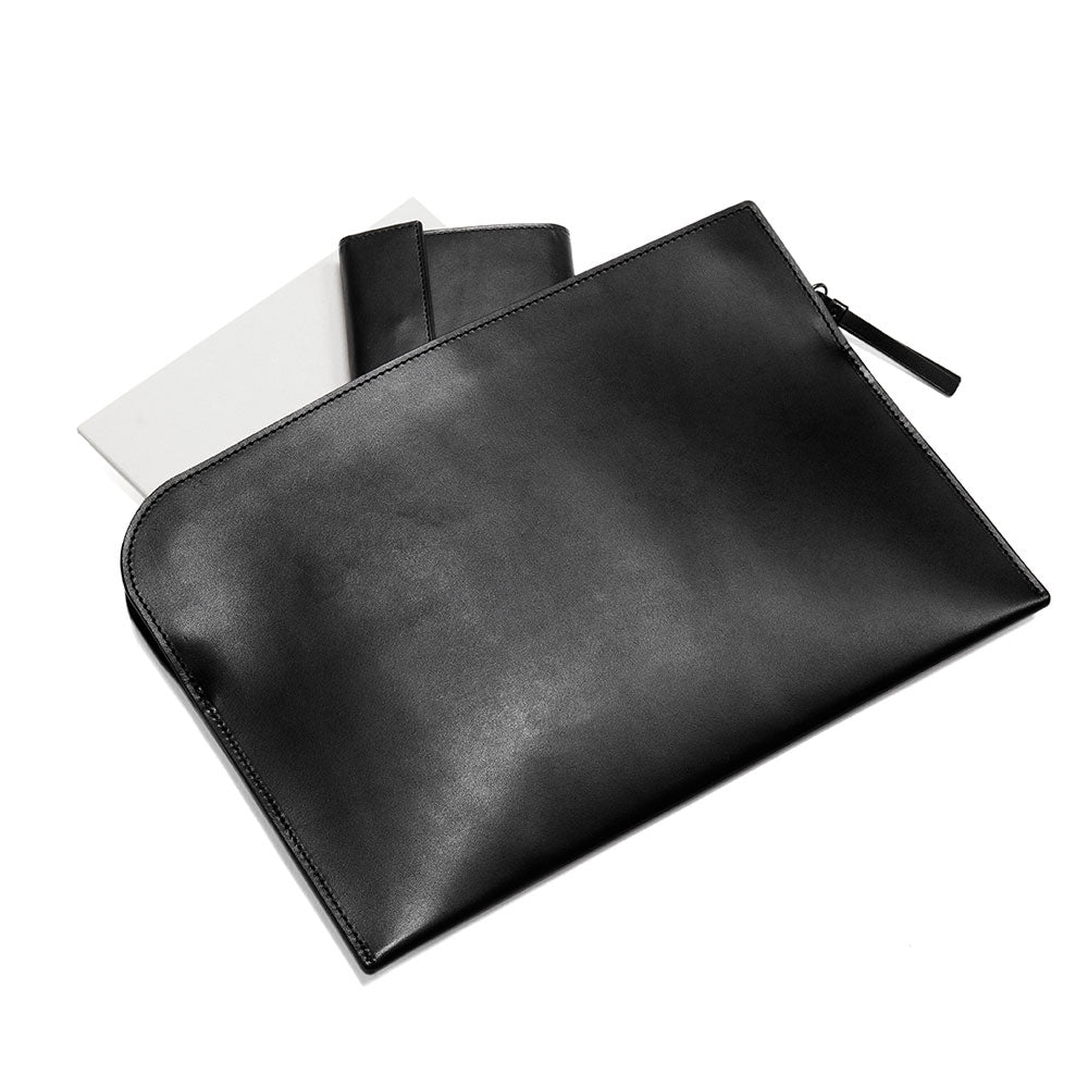Black Nume Slim Clutch | Nume Leather Clutch | Tsuchiya Kaban