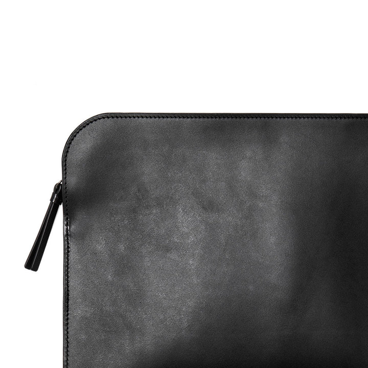 Black Nume Slim Clutch | Nume Leather Clutch | Tsuchiya Kaban