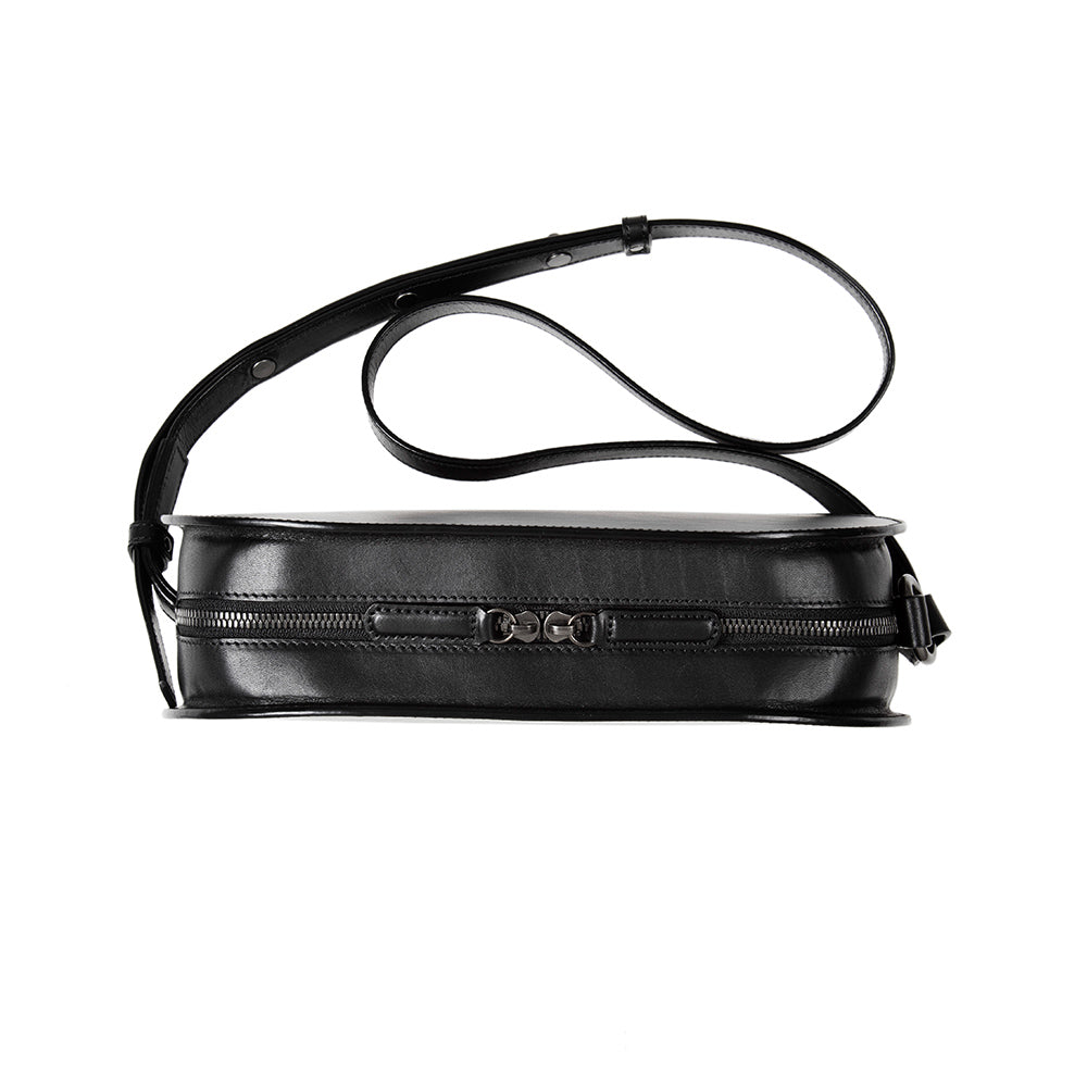 Black Nume Oval Shoulder | Nume Leather Shoulder Bag | Tsuchiya