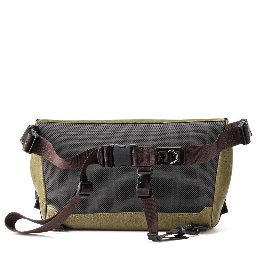 Cocotte Equipement Fred Messenger Bag Initial Review | Bike198